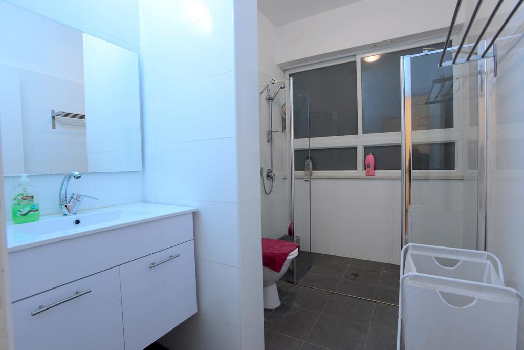 Haatzmaut Bat Yam Beach Номер фото