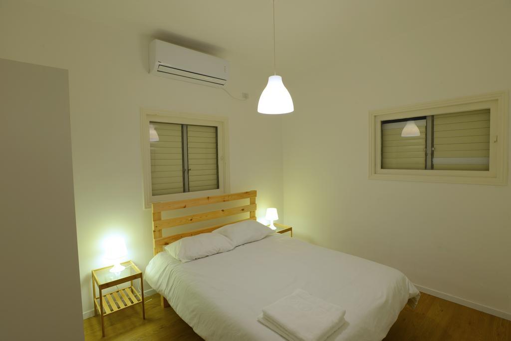 Haatzmaut Bat Yam Beach Номер фото