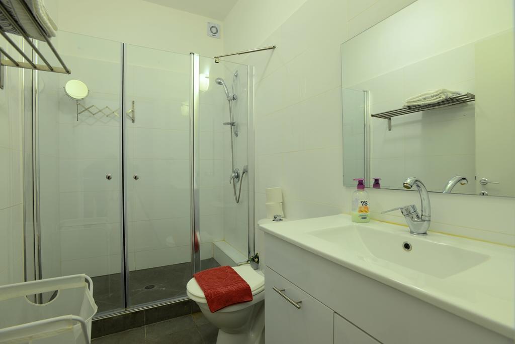 Haatzmaut Bat Yam Beach Номер фото
